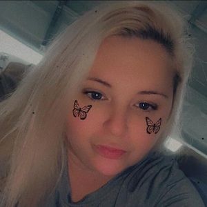 Meet your Posher, Whitney